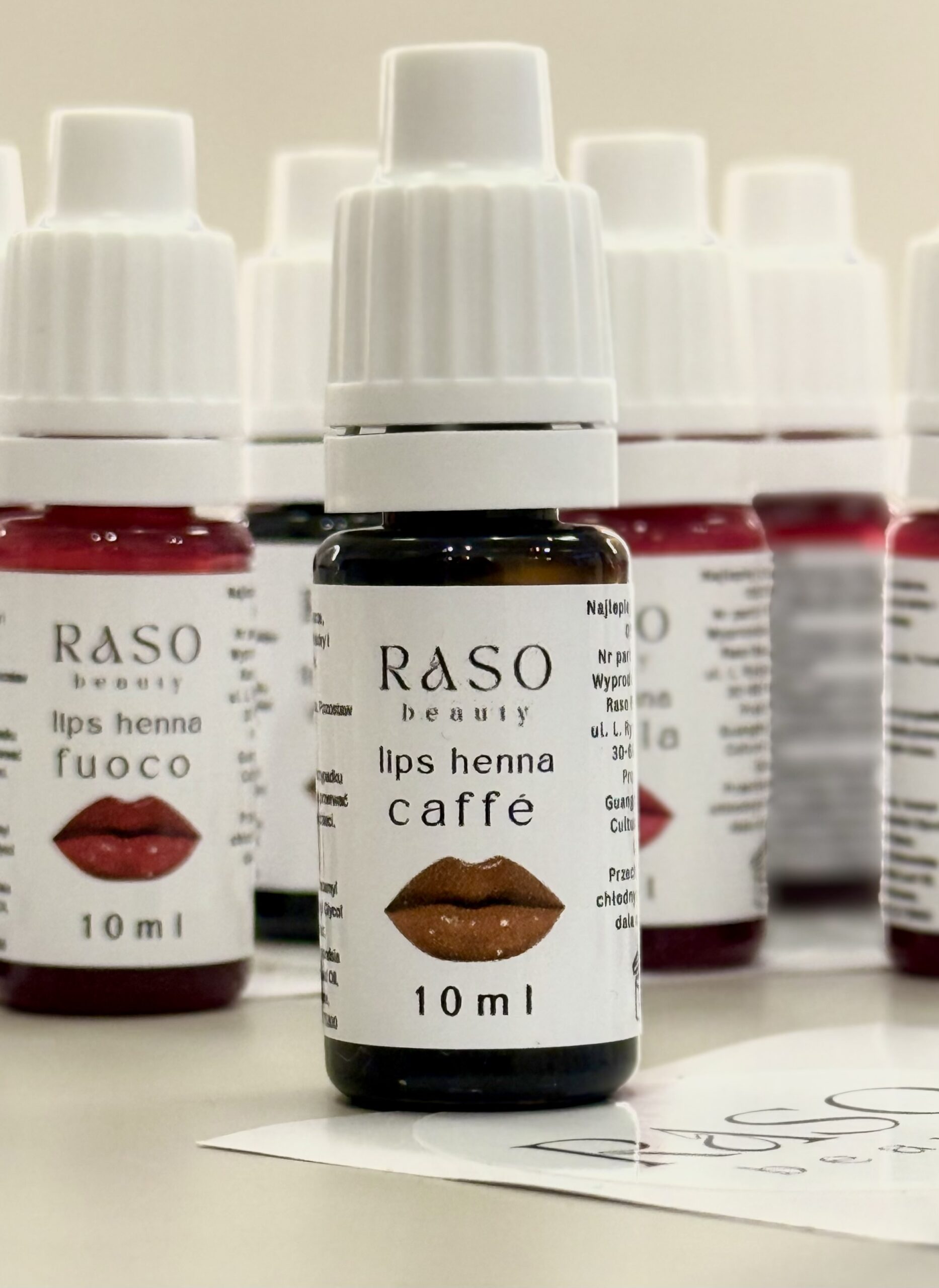 Lips Henna Caffe